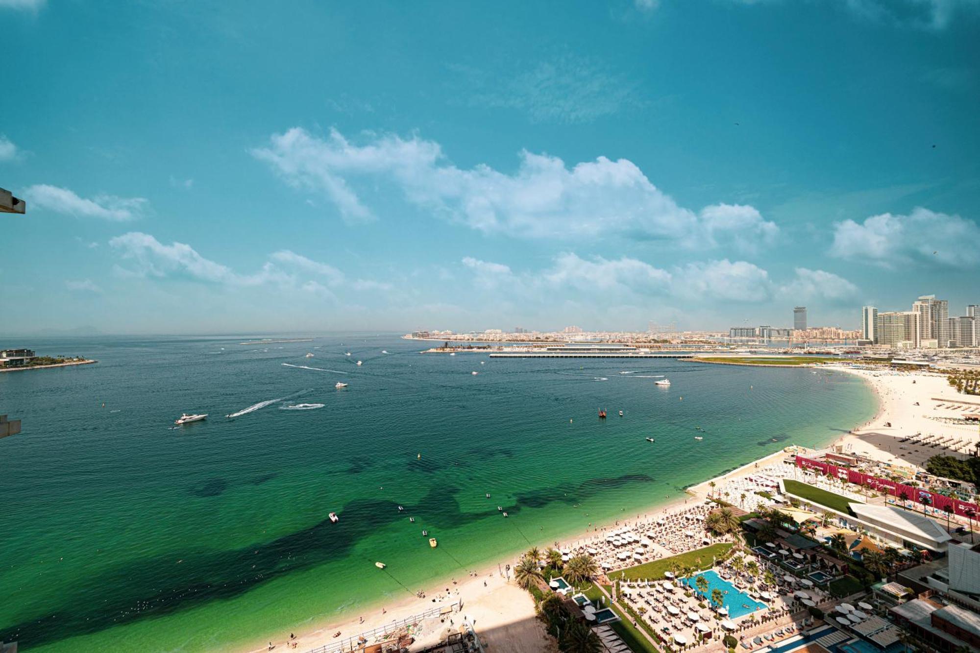 Excellent 2 Bedrooms With Sea View! Private Beach, La Vie In Jbr! Appartamento