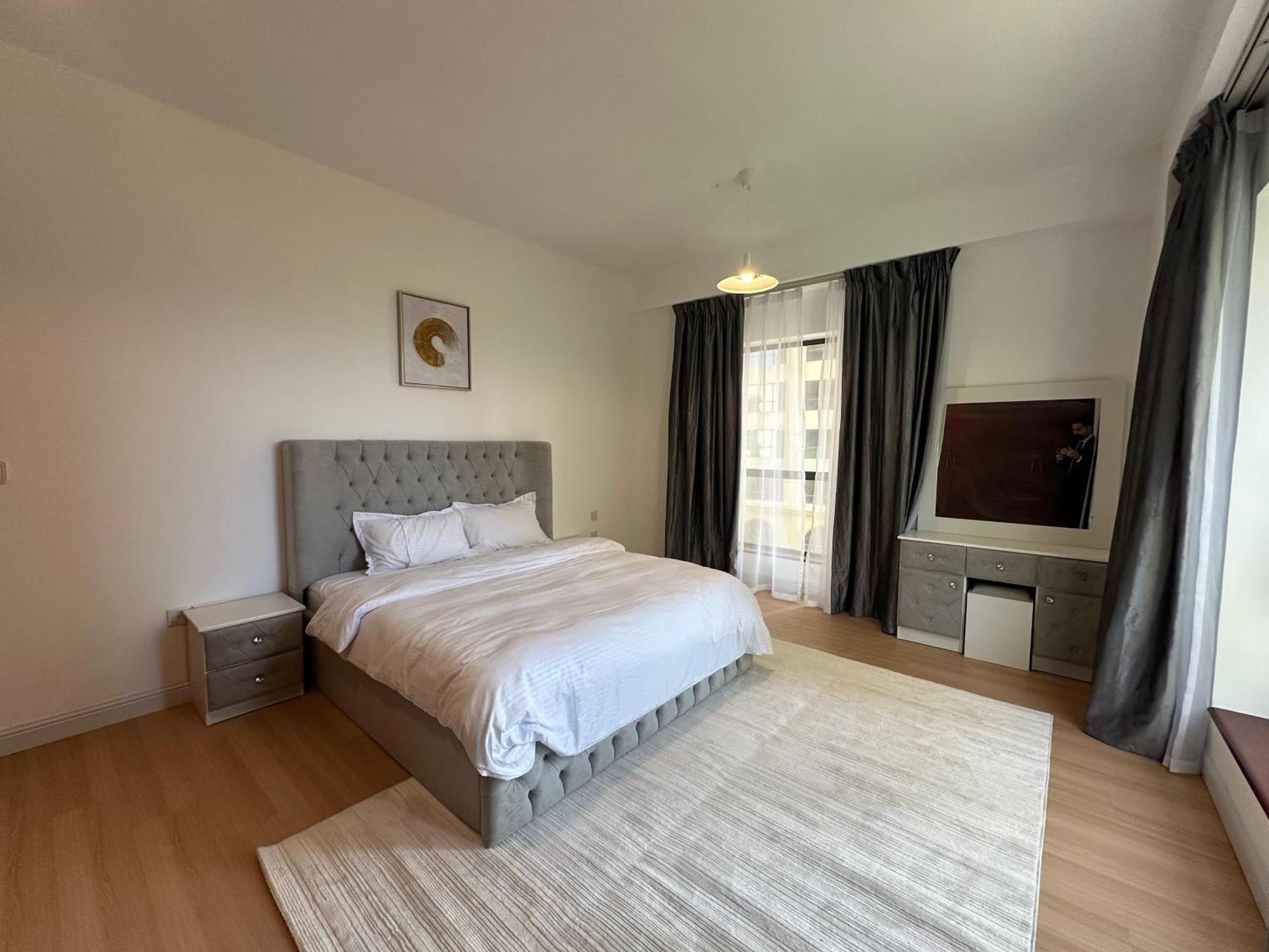 2br In Jbr, The Walk Dubaï