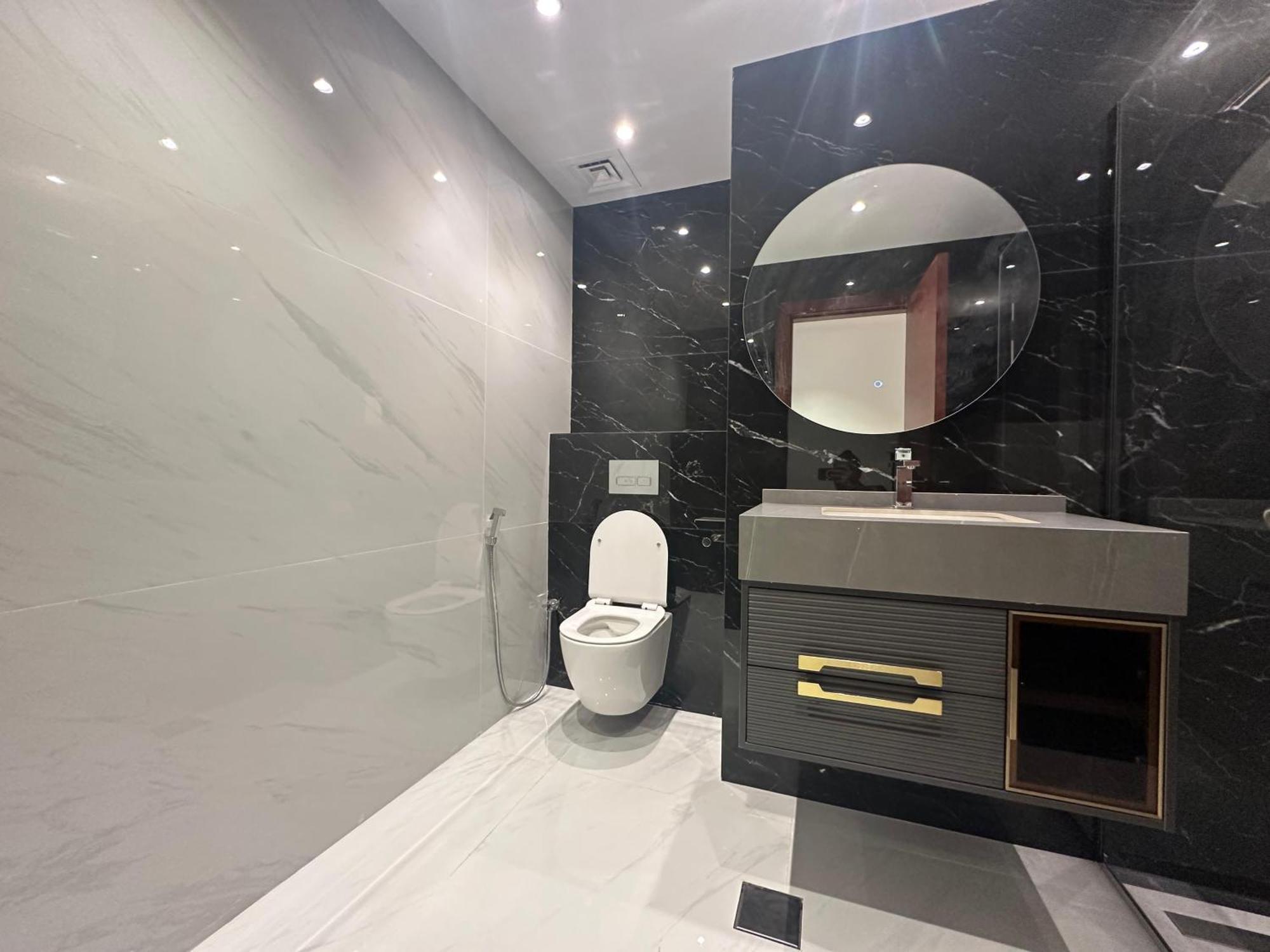 2br In Jbr, The Walk