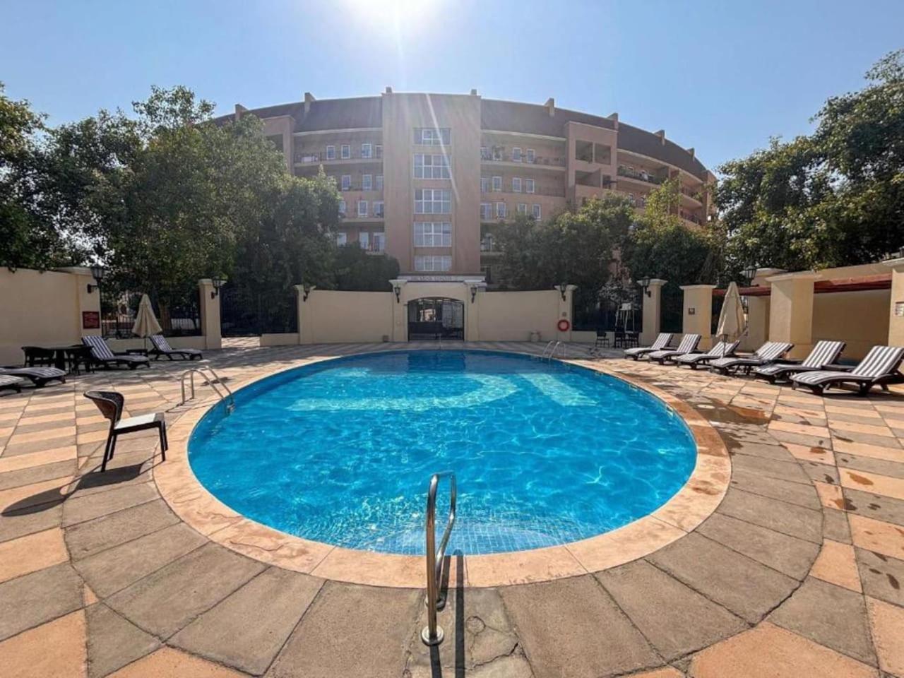Widcombe House - Tranquil One Bed In Motor Appartement Dubai