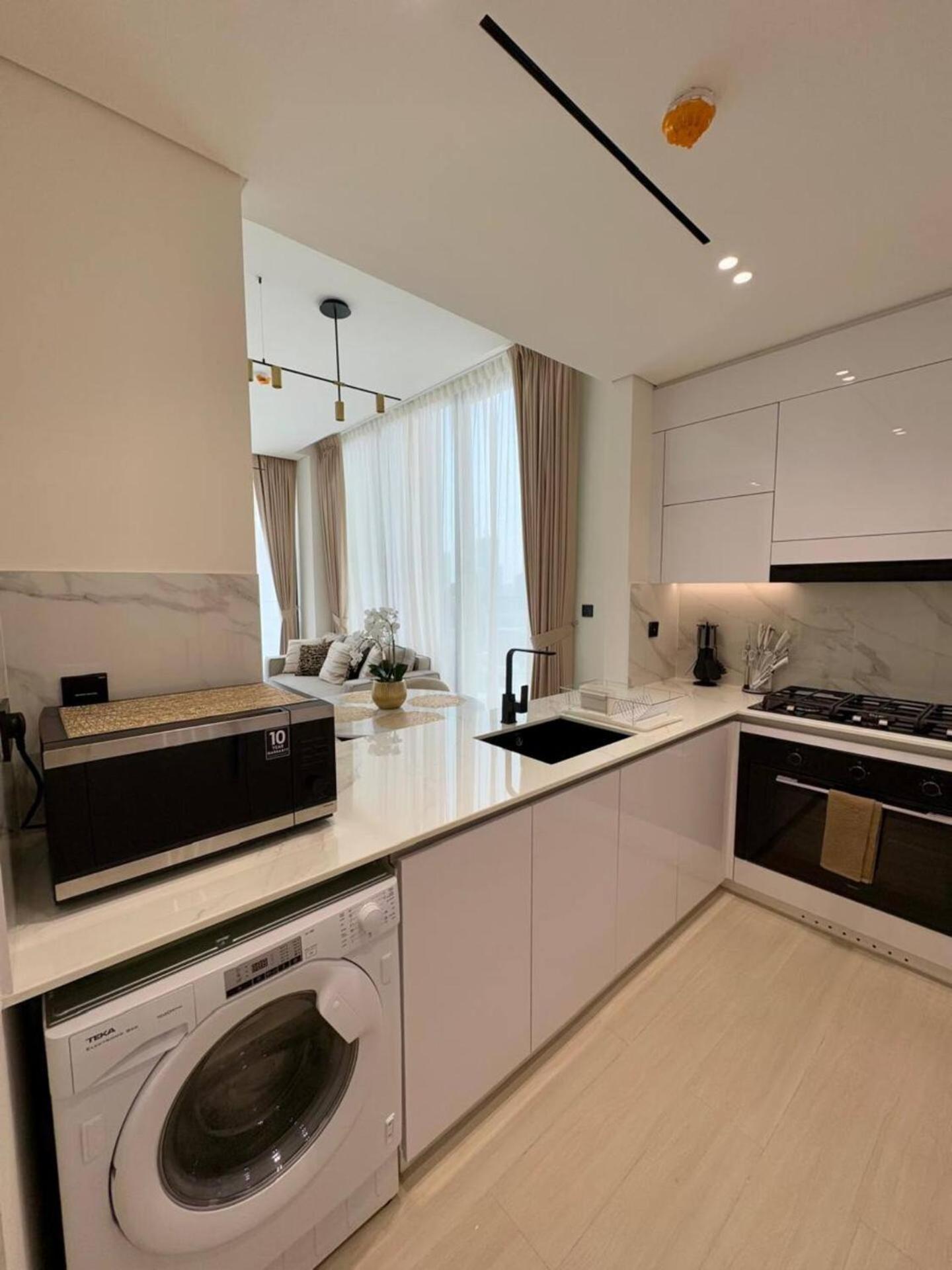 Luxurious 2br With Private Pool In Jvc Appartement Dubaï