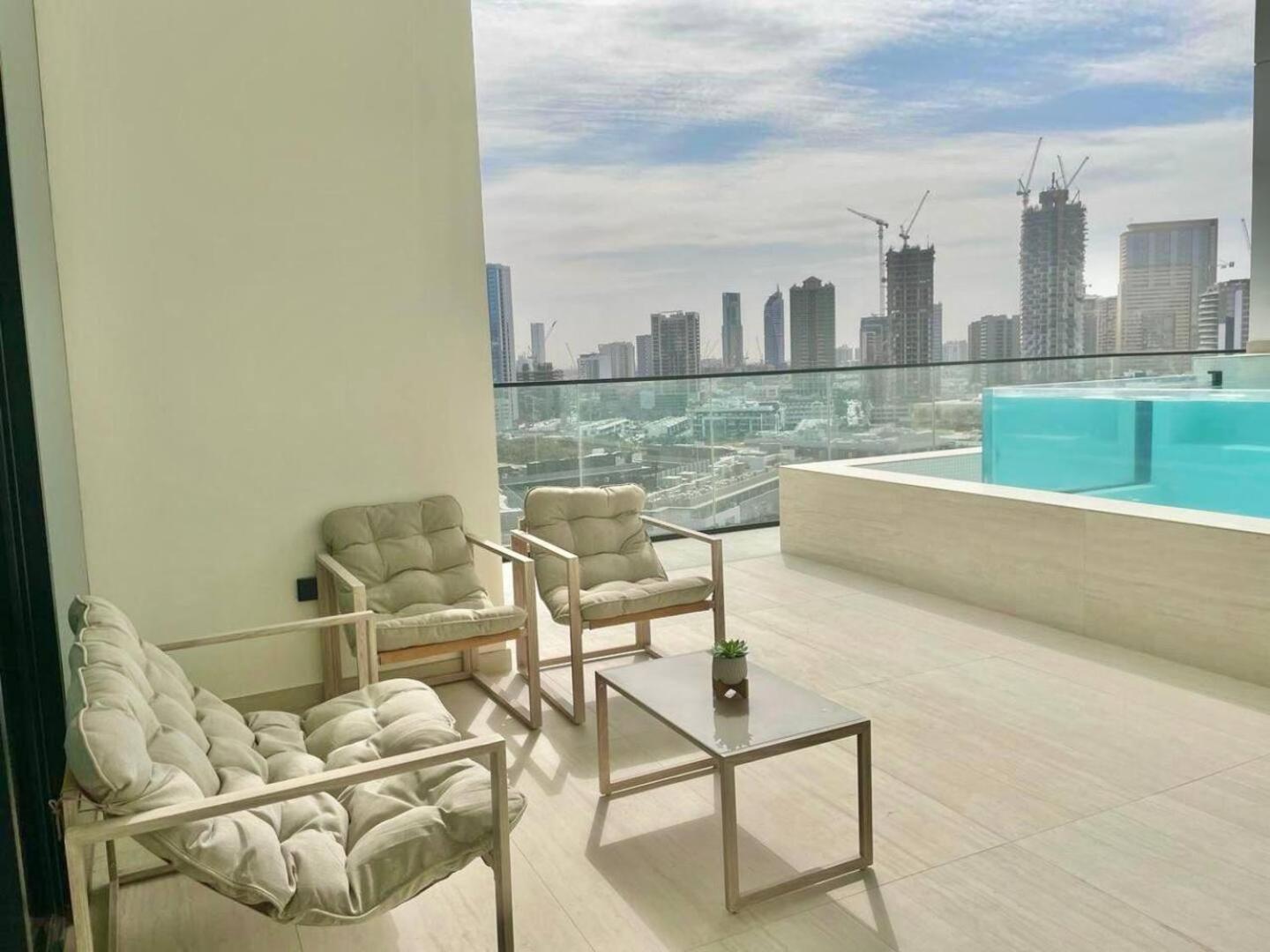 Luxurious 2br With Private Pool In Jvc * Dubaï