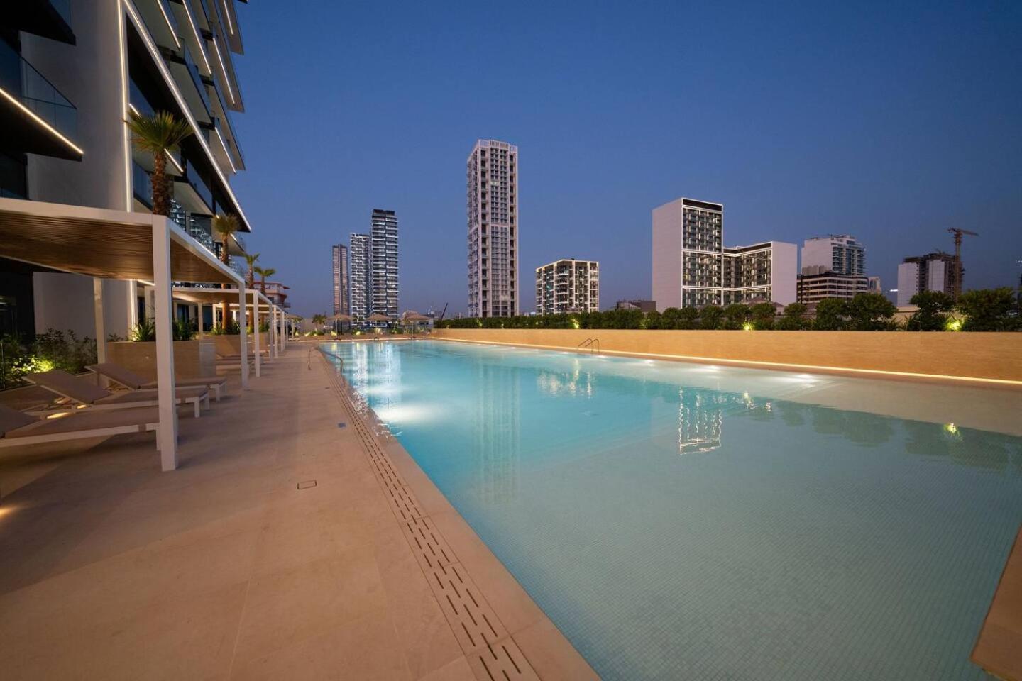 Luxurious 2br With Private Pool In Jvc Appartement Dubaï