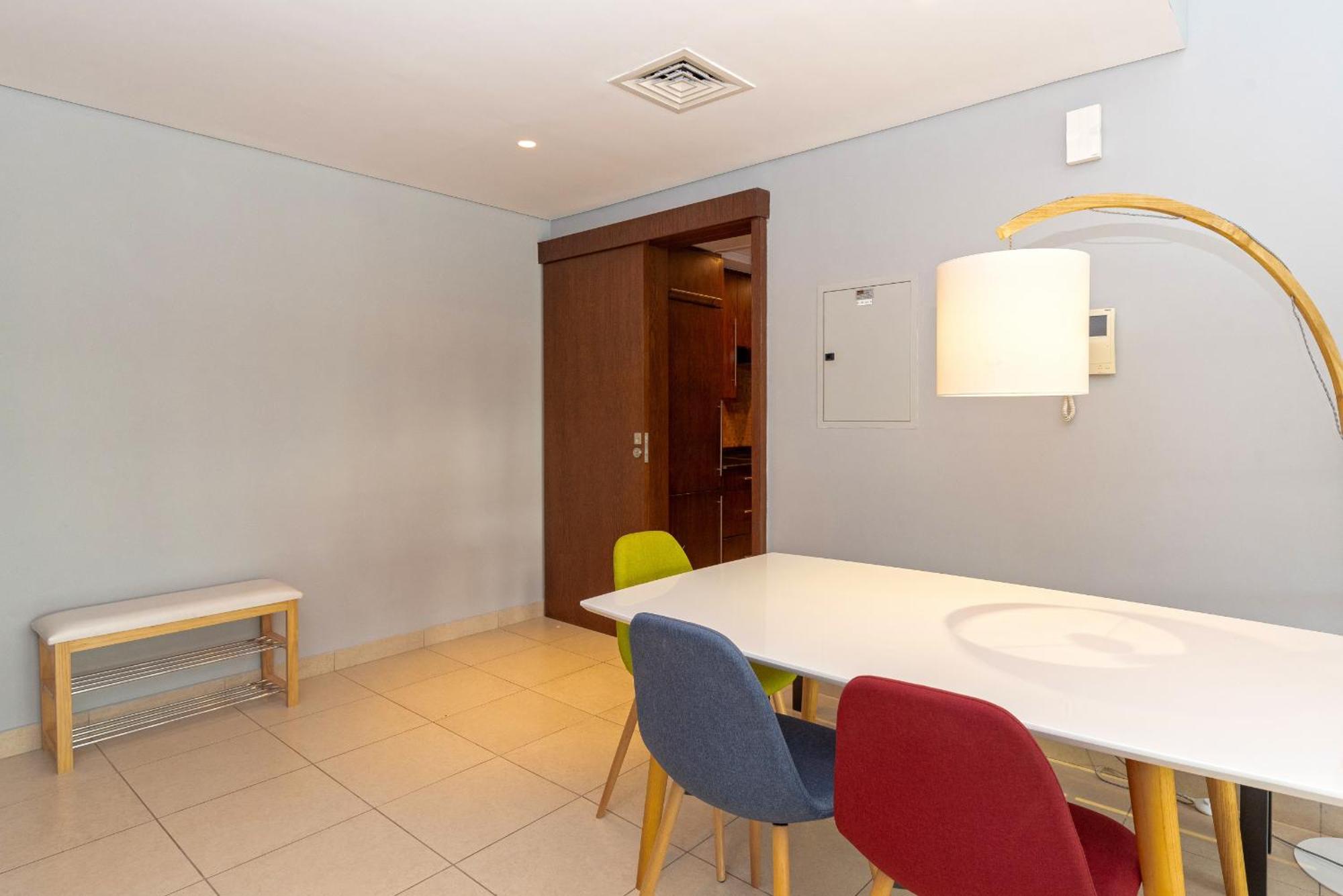 Lovely 1 Bedroom Apartment, Near Mall & Burj Khalifa, Downtown Appartement *