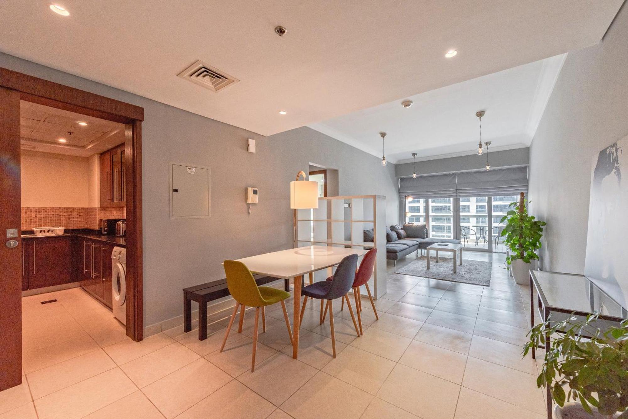 Lovely 1 Bedroom Apartment, Near Mall & Burj Khalifa, Downtown Dubaï