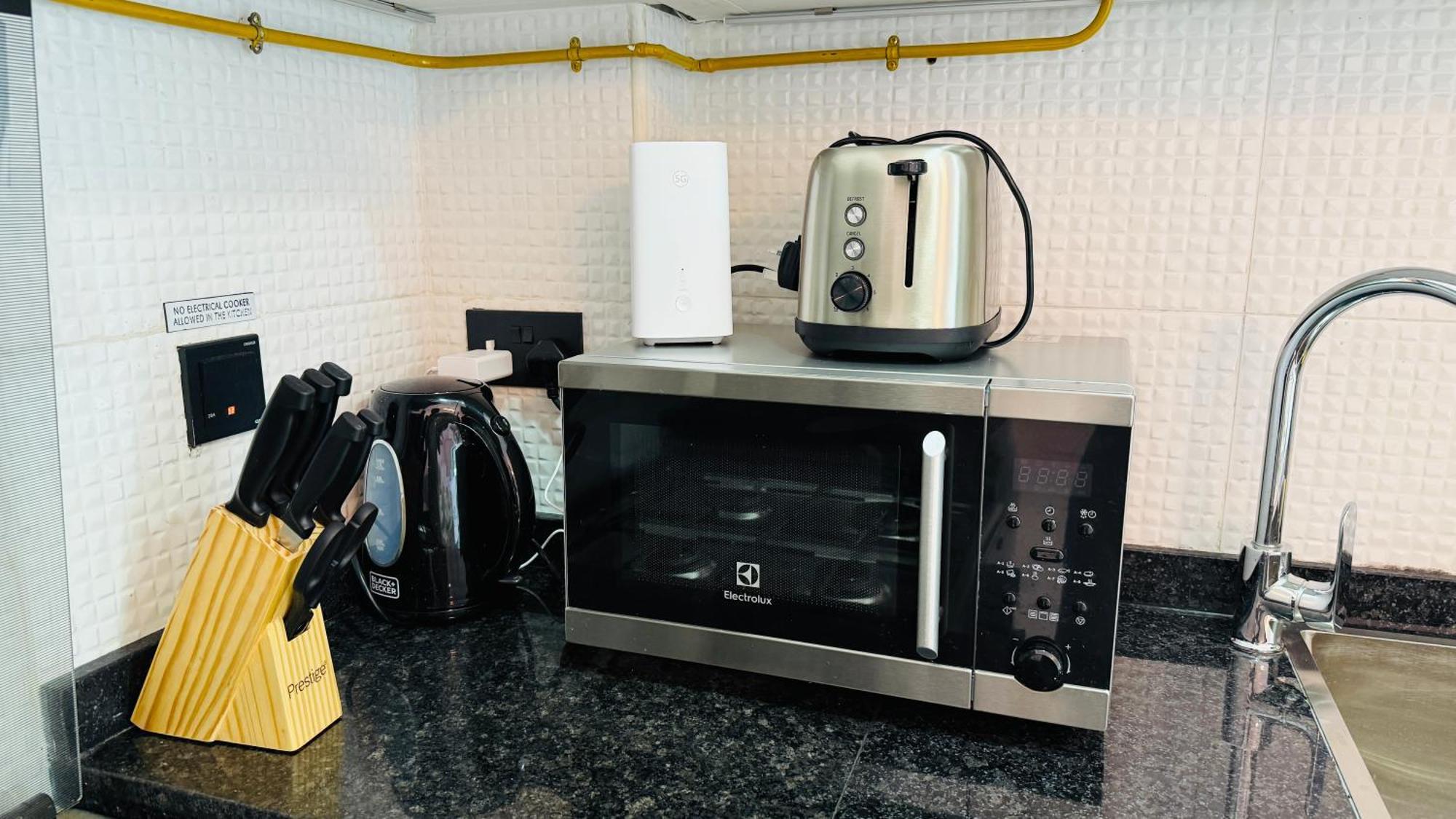 Apartamento Lawnz Luxury Furnished With Balcony Swimming Pool Gym Kids Play Ground *