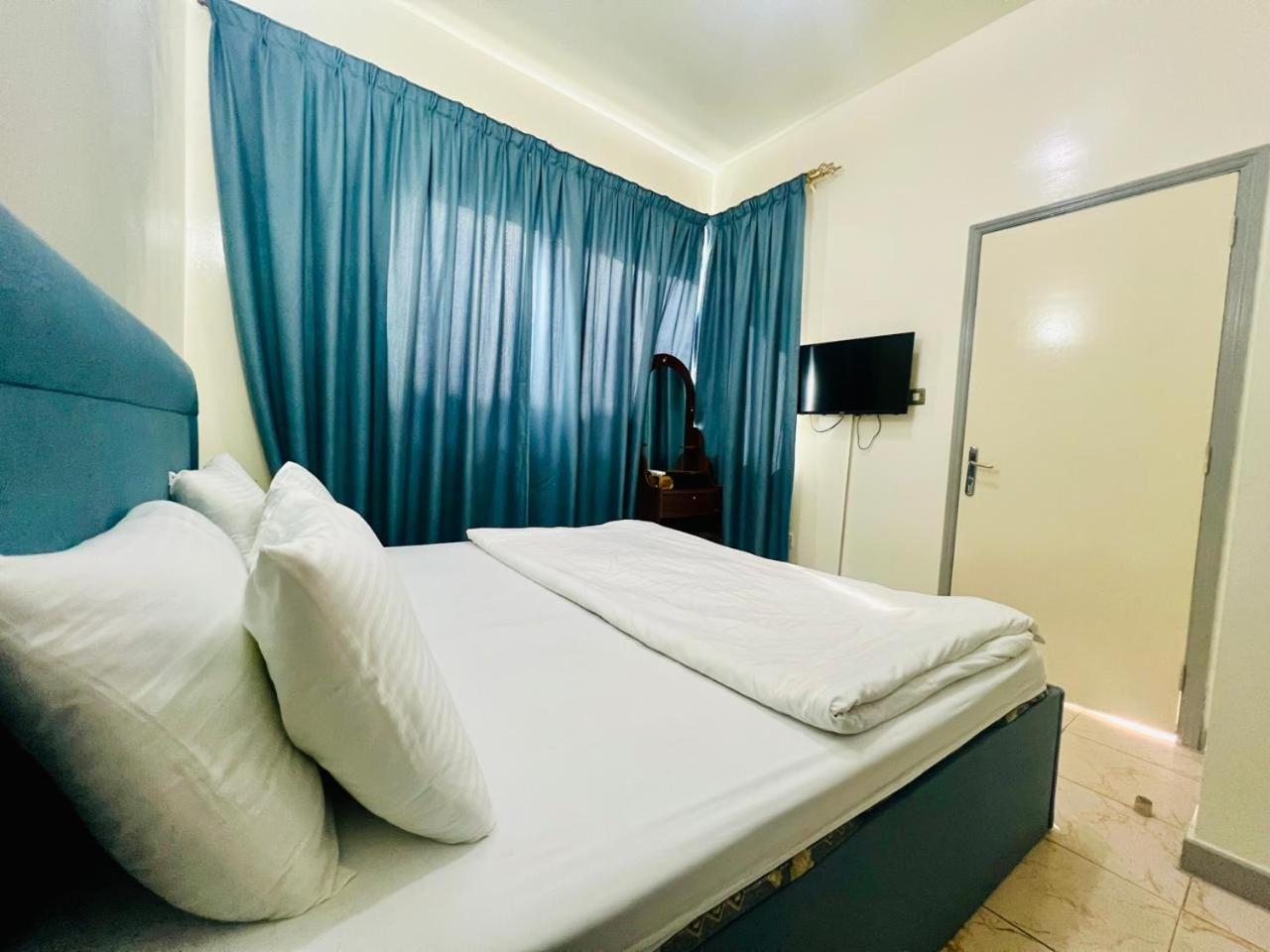 Apart-hotel Sky 2*
