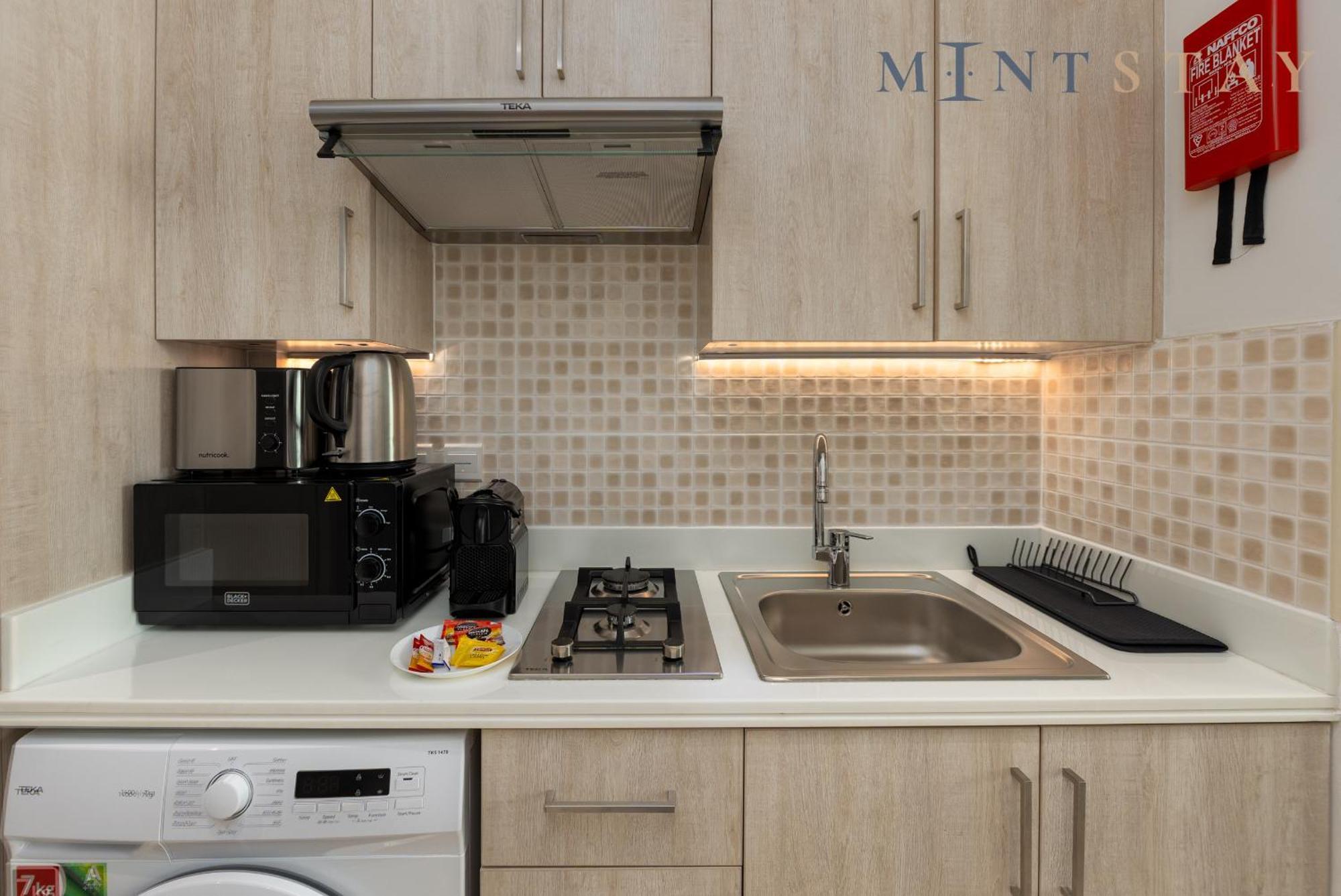 Apartment Seven Palm, Palm Jumeirah - Mint *