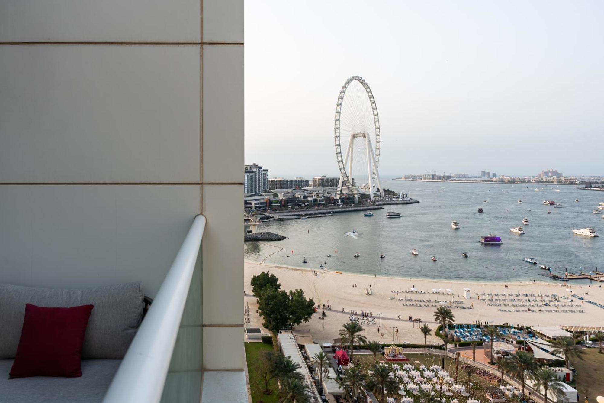 Access 4 Bedroom Jbr Appartement *