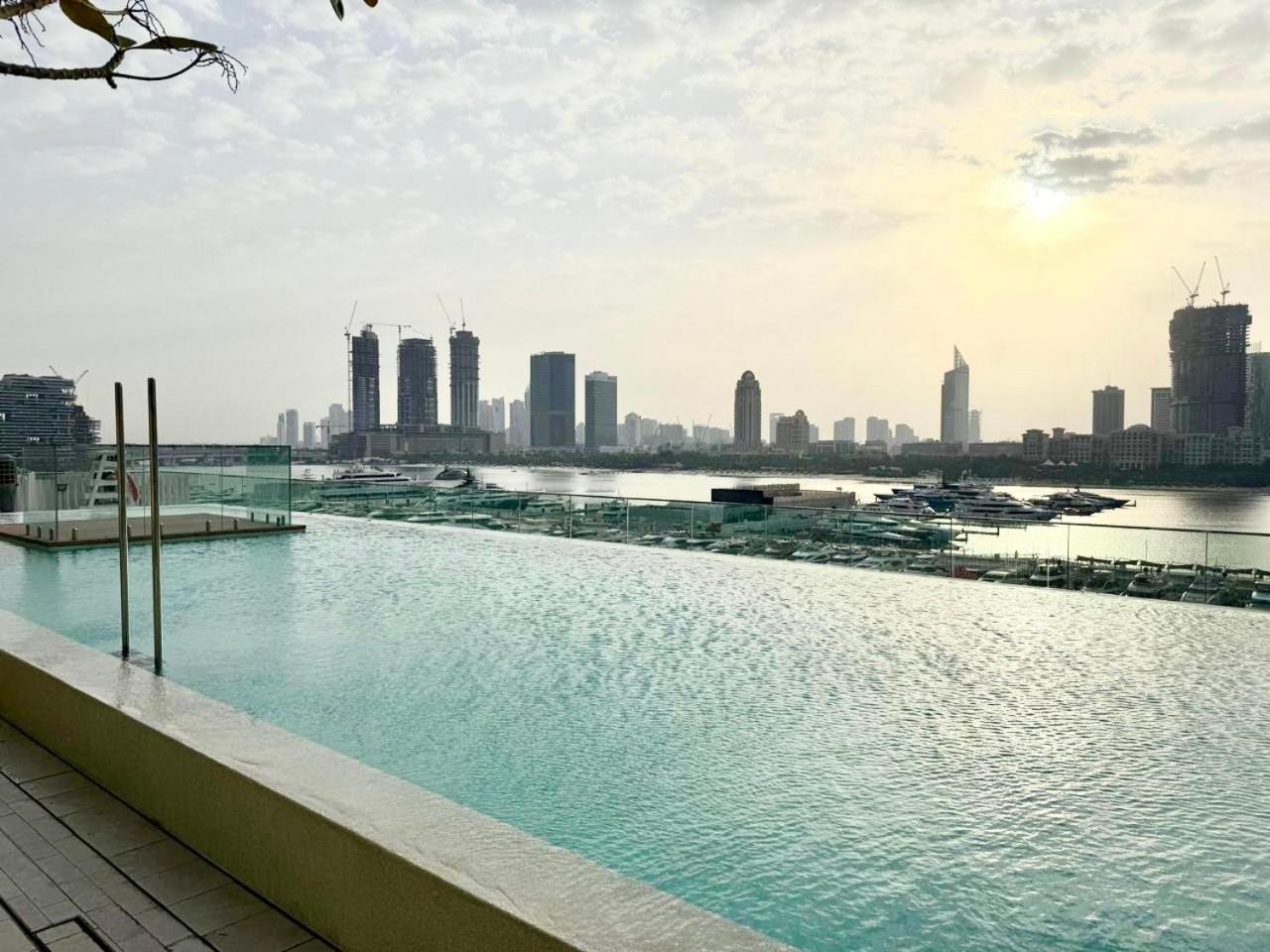 Luxury 1br In Sunrise Bay Dubaï