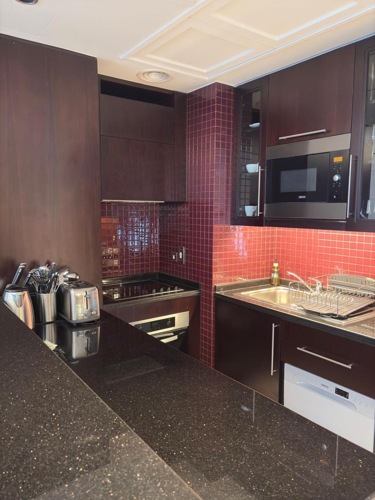 Residencial In Address Downtown Connected To Mall Appartement