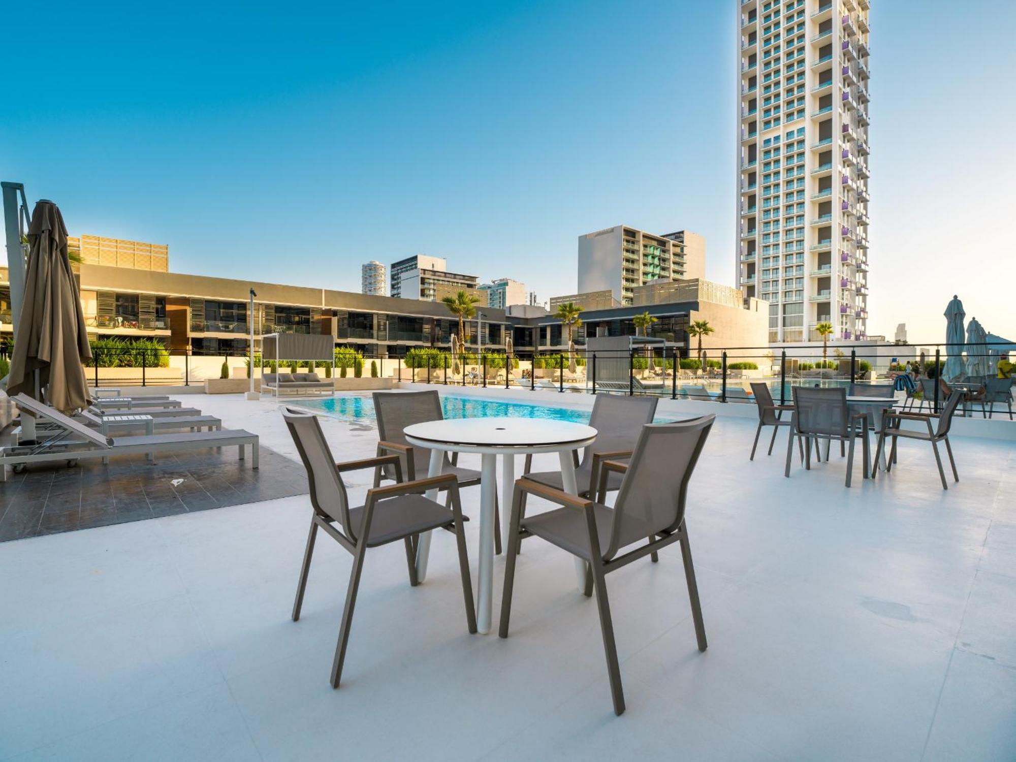 Easygo-serene 1bdr With Terrace Binghatti Corner Jvc Appartement *