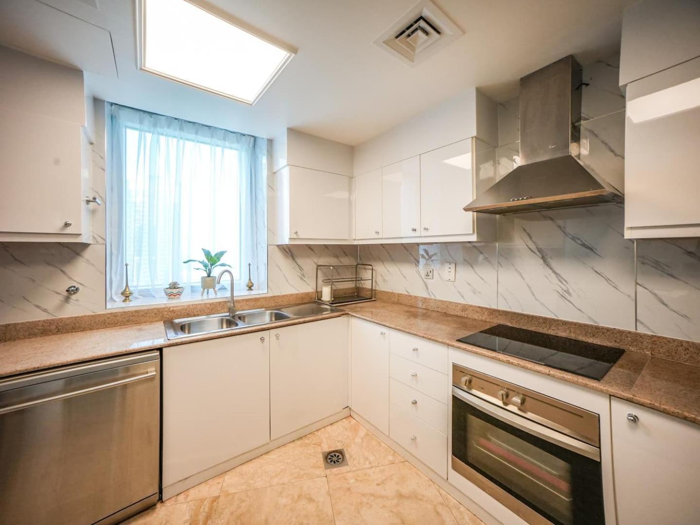 Appartement Deluxe 3 Bedroom With Marina & Sea View
