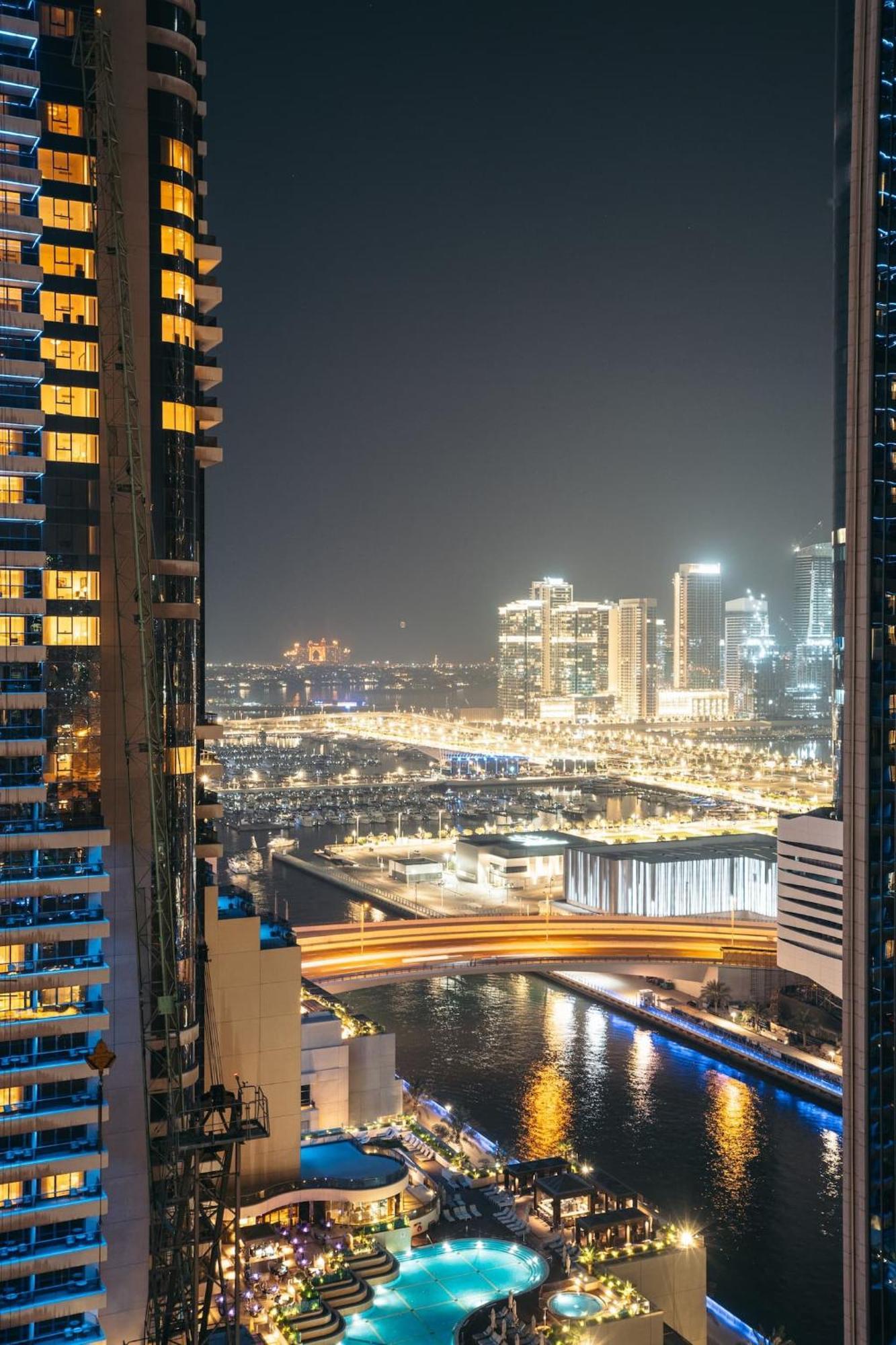 Deluxe 3 Bedroom With Marina & Sea View Appartement Dubai