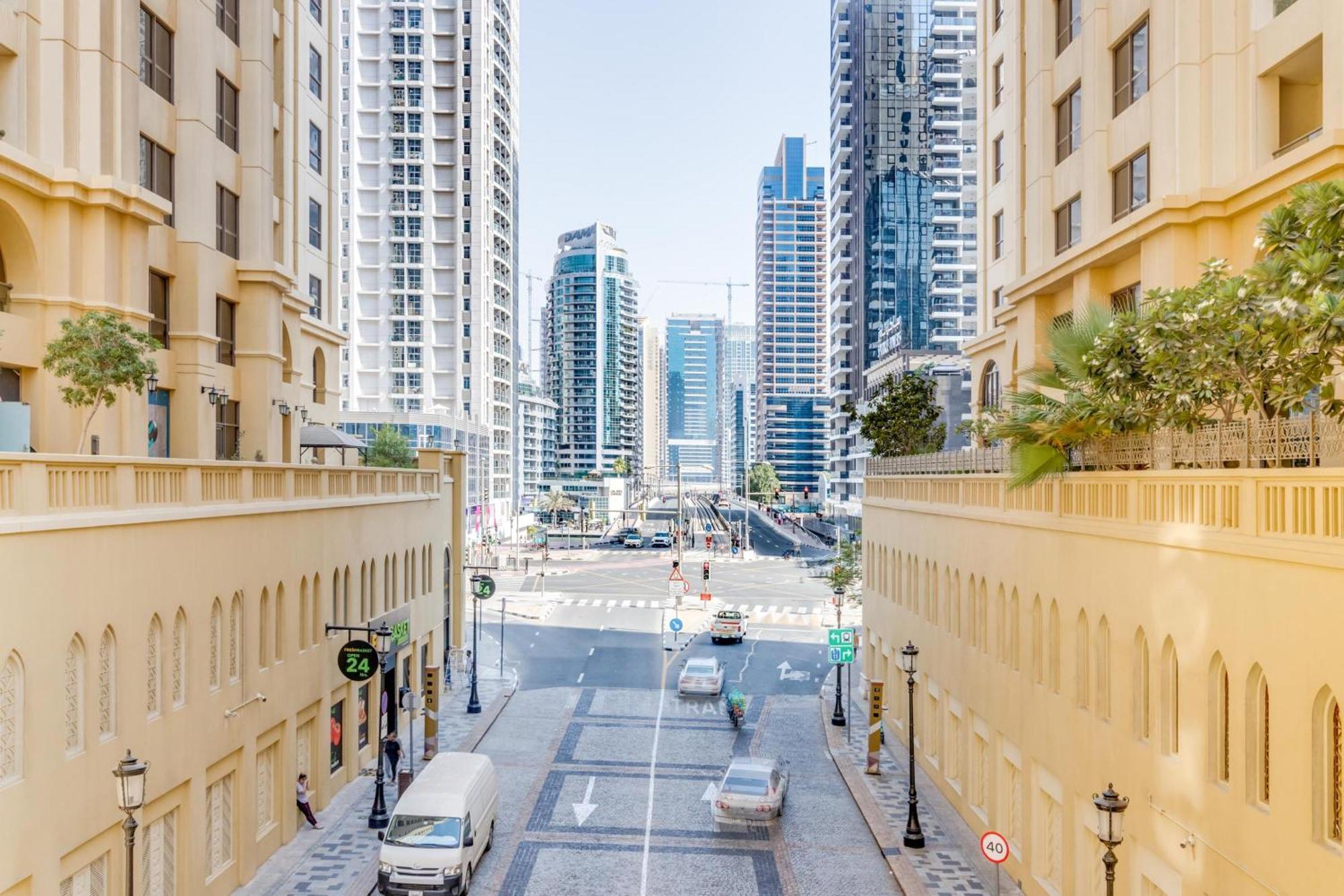 Appartement Globalstay. Modern Steps To Jbr