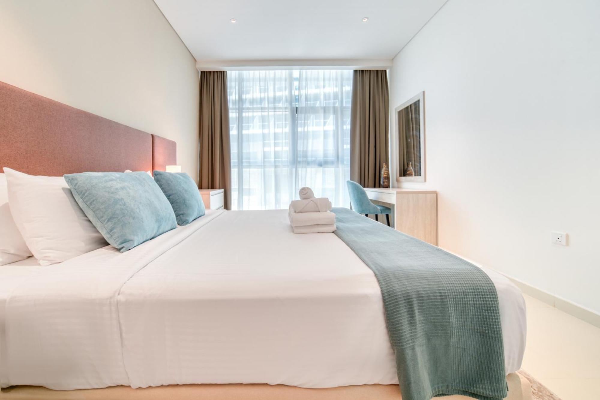 Seven Palm, Palm Jumeirah - Mint Apartment *