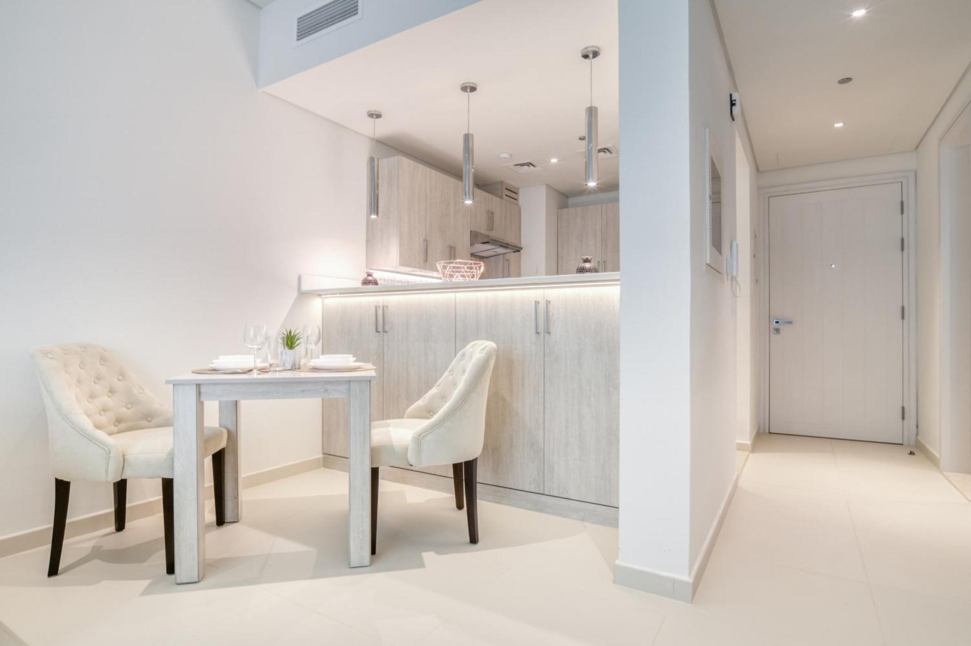 Seven Palm, Palm Jumeirah - Mint * Dubai