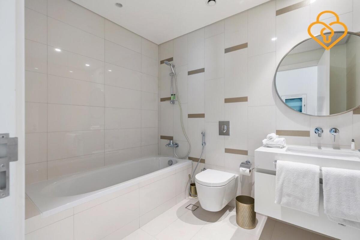 Keysplease 2 Bedroom Vista, Emaar Beachfront Dubai