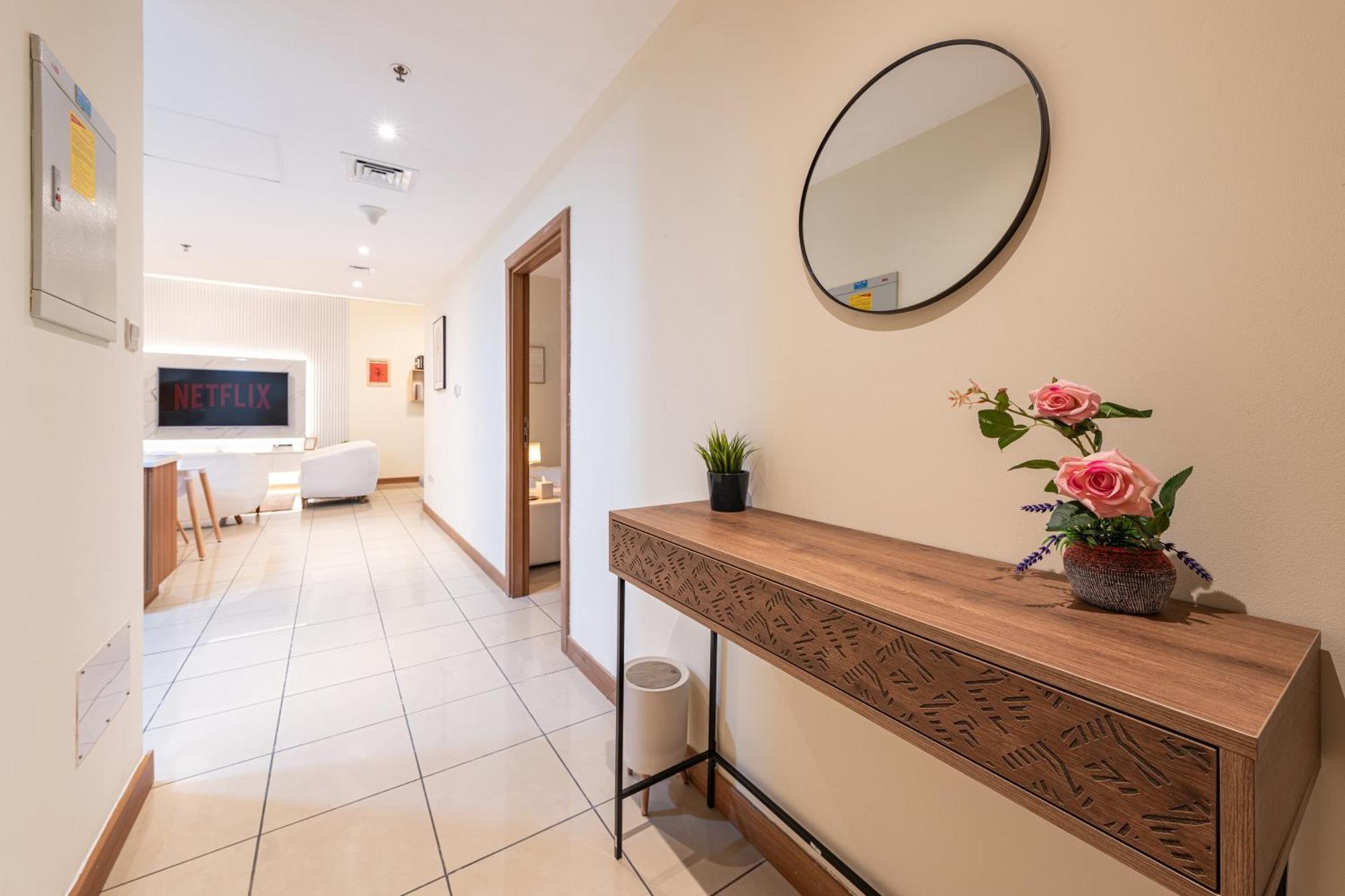 Apartamento Spacious Upgraded & Elegant - 1br Dubái
