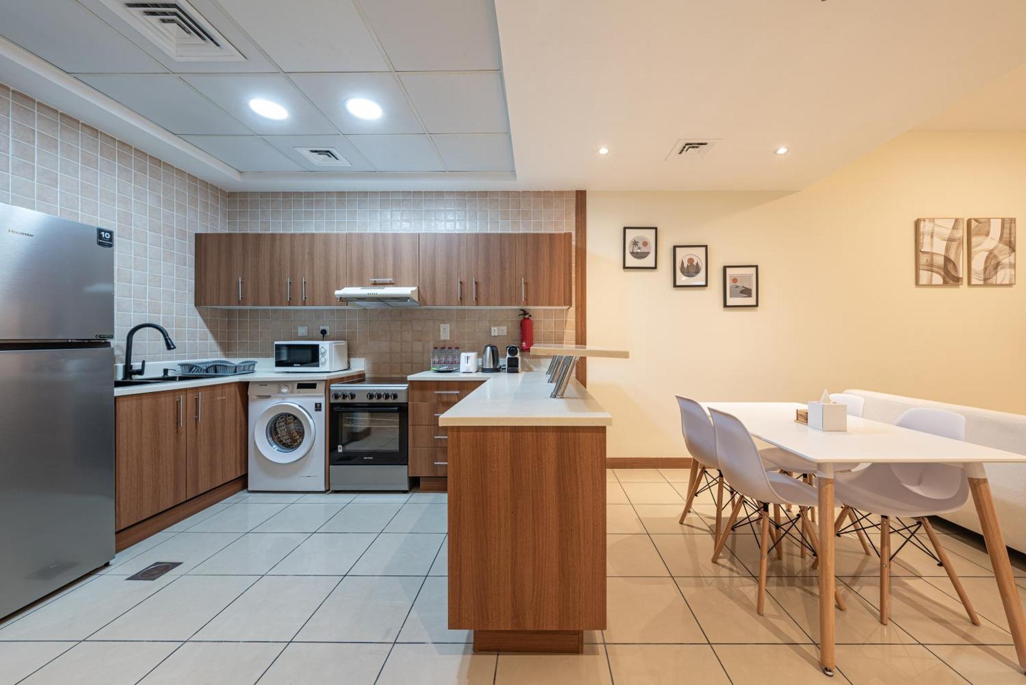 Spacious Upgraded & Elegant - 1br Apartamento Dubái