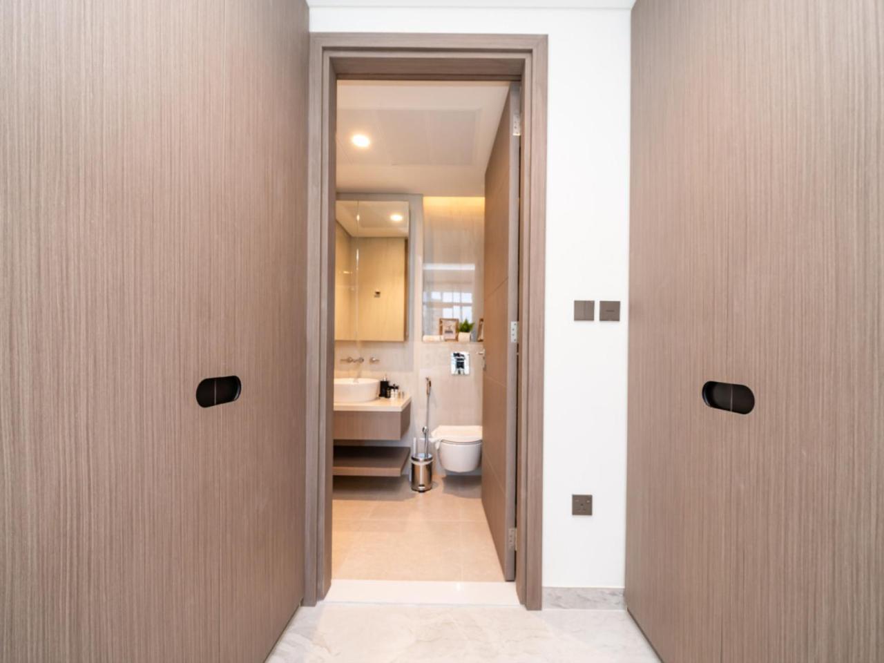 Appartement Brand New Business Bay 1 Bed With Burj Khalifa And Canal Views *