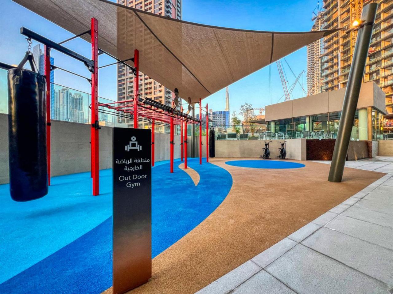 Brand New Business Bay 1 Bed With Burj Khalifa And Canal Views Appartement Dubaï