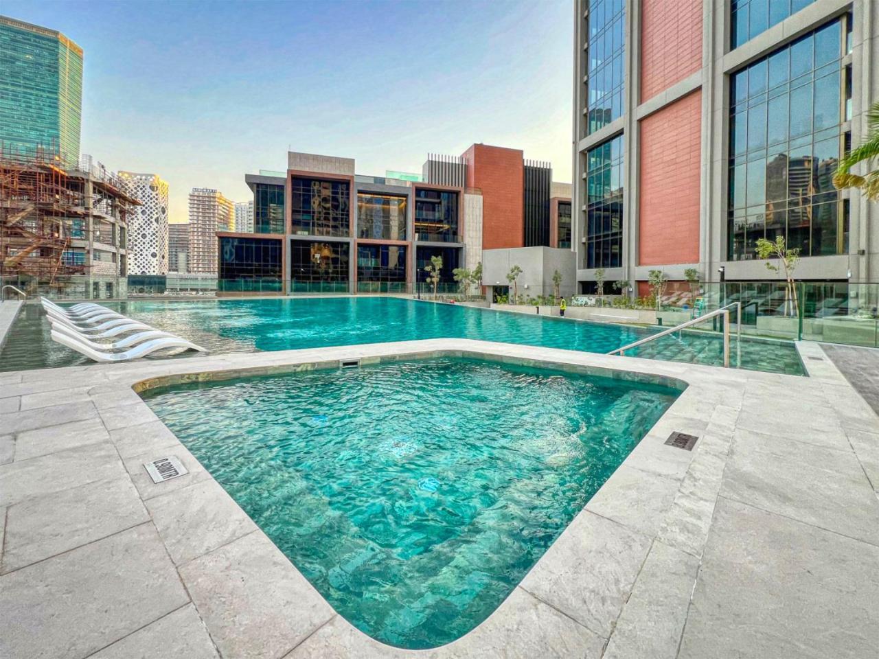 Appartement Brand New Business Bay 1 Bed With Burj Khalifa And Canal Views
