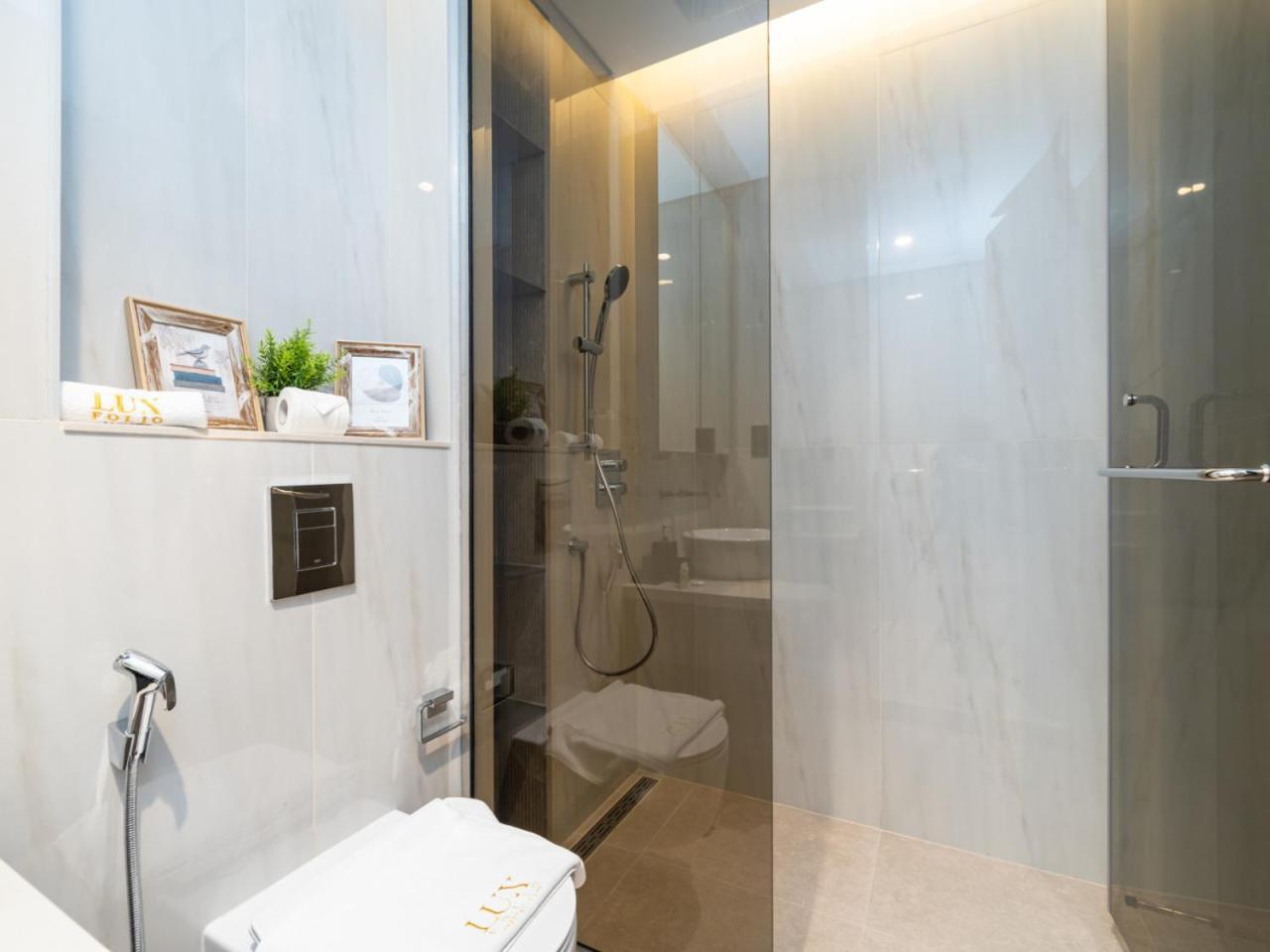 Brand New Business Bay 1 Bed With Burj Khalifa And Canal Views Appartement *