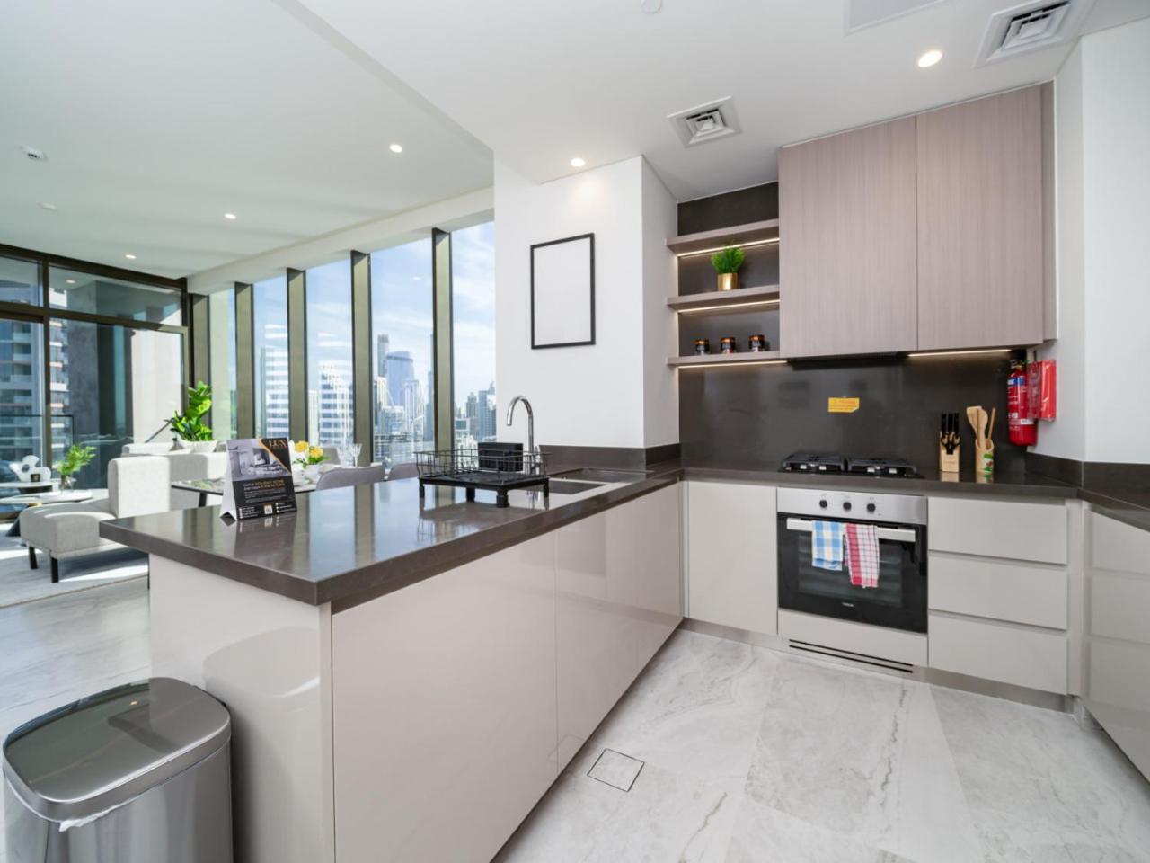 Appartement Brand New Business Bay 1 Bed With Burj Khalifa And Canal Views *