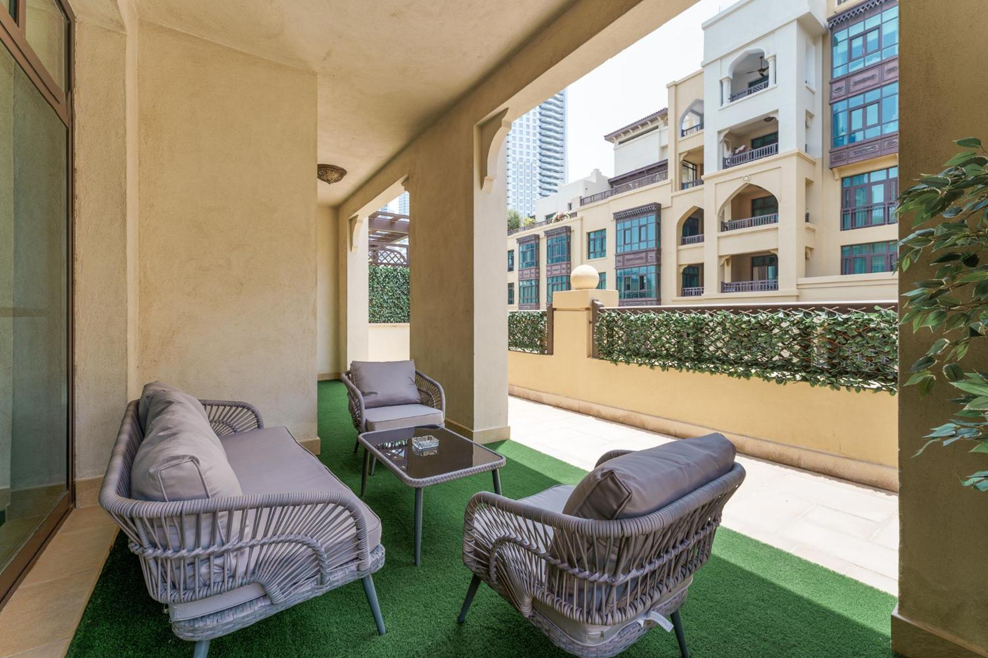 Apartemen Astonishing Just A 2 Minutes Walk To Mall Dubai
