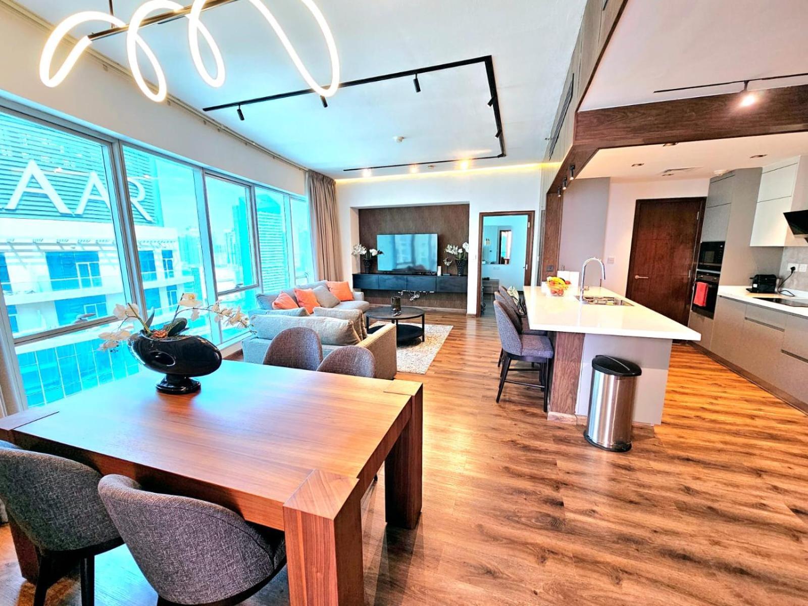 Sunrise Homes - Luxurious 1 Bedroom In Marina Promenade Dubái
