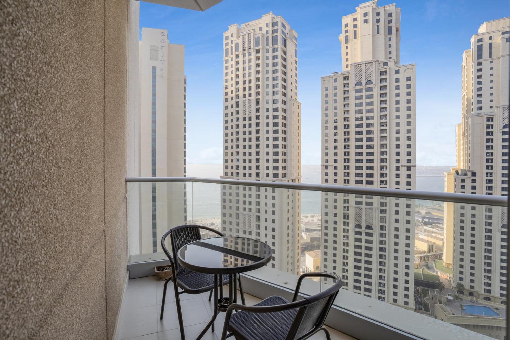 Sunrise Homes - Luxurious 1 Bedroom In Marina Promenade Dubái