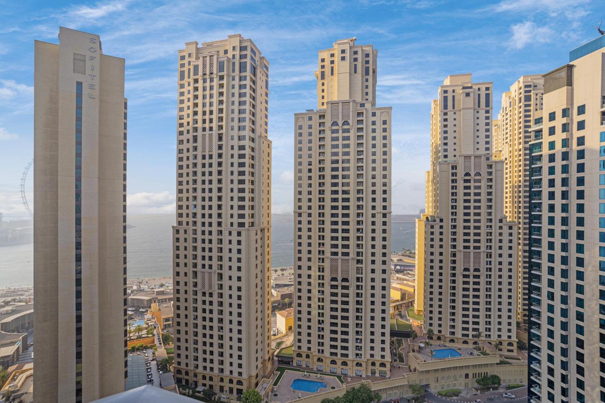Apartamento Sunrise Homes - Luxurious 1 Bedroom In Marina Promenade Dubái