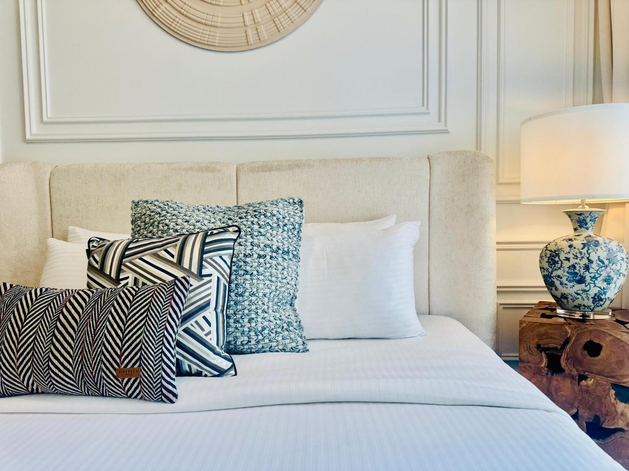 Venduras Homes - Tower, Downtown * Dubai