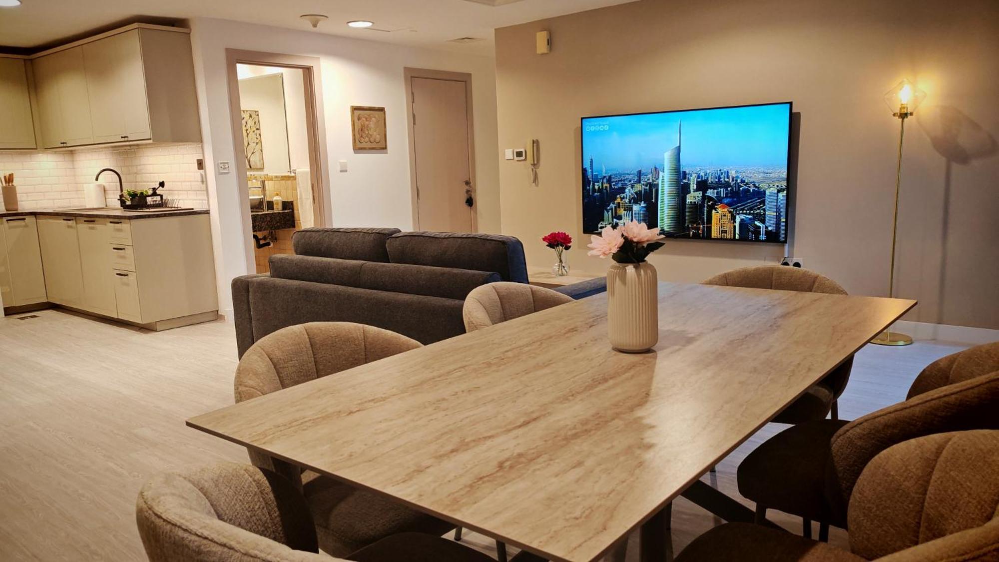 Apartamento Modern, Spacious, Luxe 5br Maid In Jbr, Near Jbr Beach, Marina View, By La Buena Vida Homes Dubai