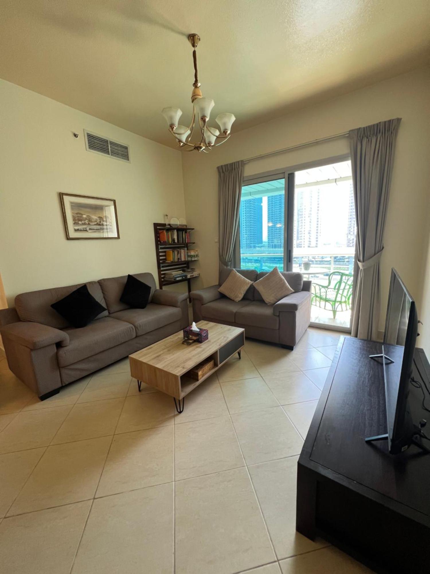 Marina Diamond Habitación en casa particular Dubái