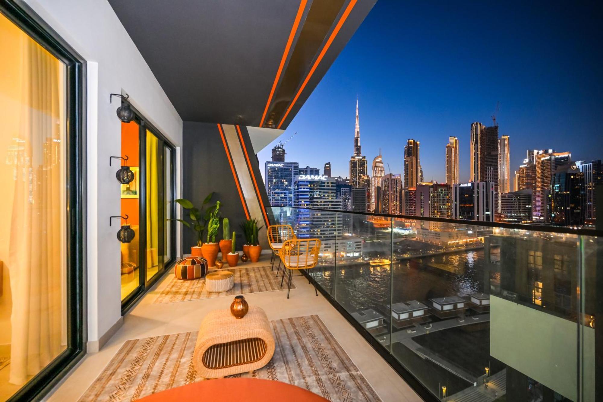 Luxurious One Bed Near Mall With Burj And Canal View Appartement