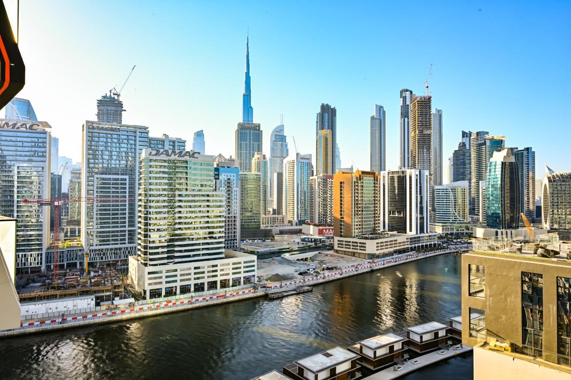 Appartement Luxurious One Bed Near Mall With Burj And Canal View Dubaï