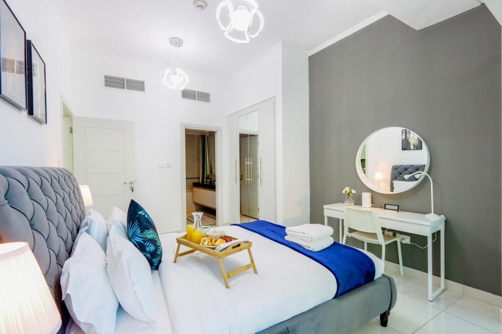 Spectacular 1br In Damac Heights By Livbnb *