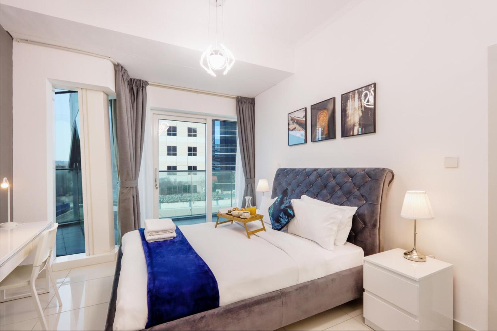 Spectacular 1br In Damac Heights By Livbnb * Dubaï