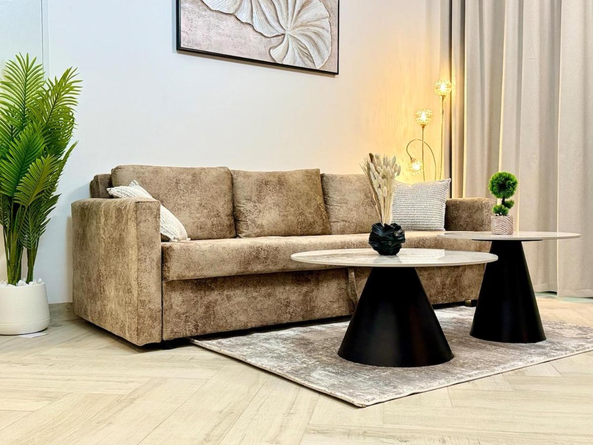 Brand New-fully Furnished Elegant 1br In Jvc Appartement *