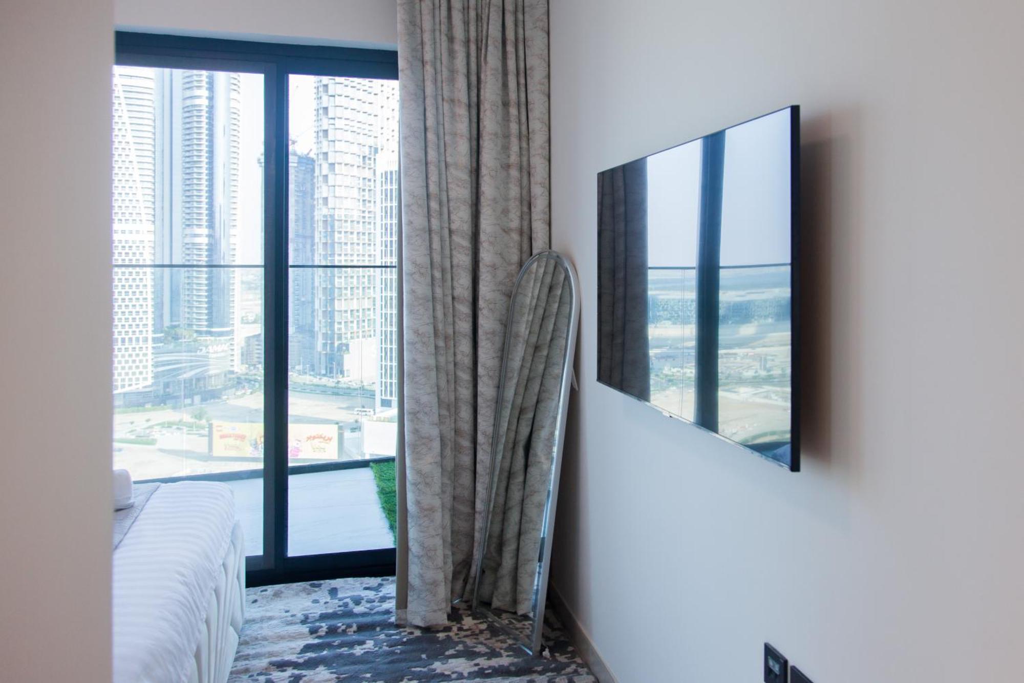 Binghatti Canal With Private Jacuzzi Burj Khalifa View Kings Gasthof Dubai