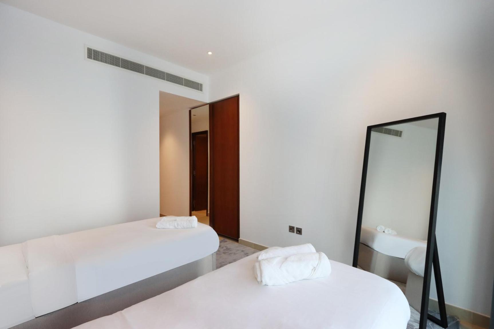 Luxury 2br Waterfront Oasis In Marinagate - Livbnb * Dubaï
