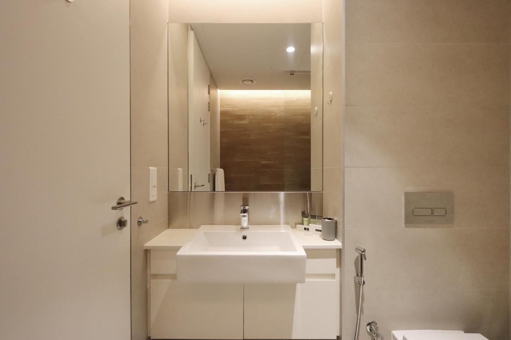 Livbnb-upgraded 2br Maid's With Sea View Apartamento