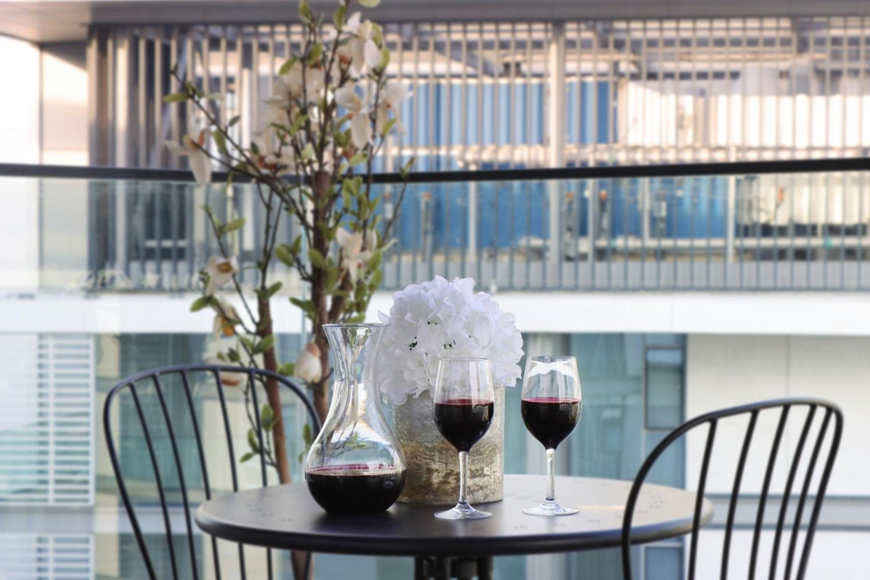 Livbnb-upgraded 2br Maid's With Sea View *