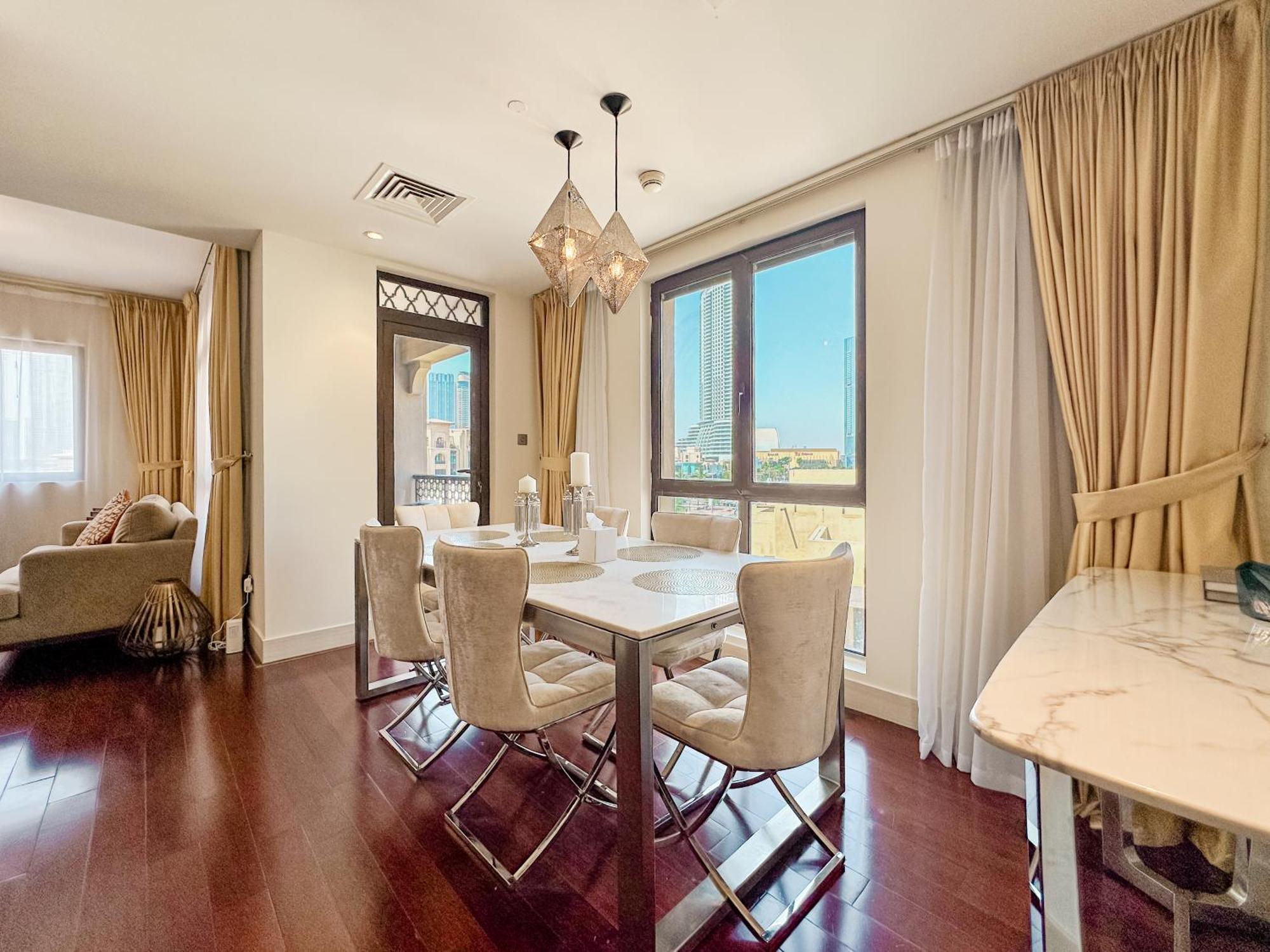 Royal Living Burj Views In Iconic Old Town By Sbh * Dubai