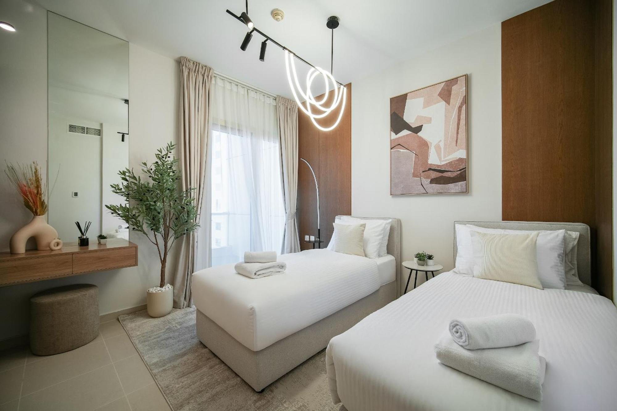 Walk To Jbr - Free Baby Gear - Marina View 2Br With Terrace Dubaï