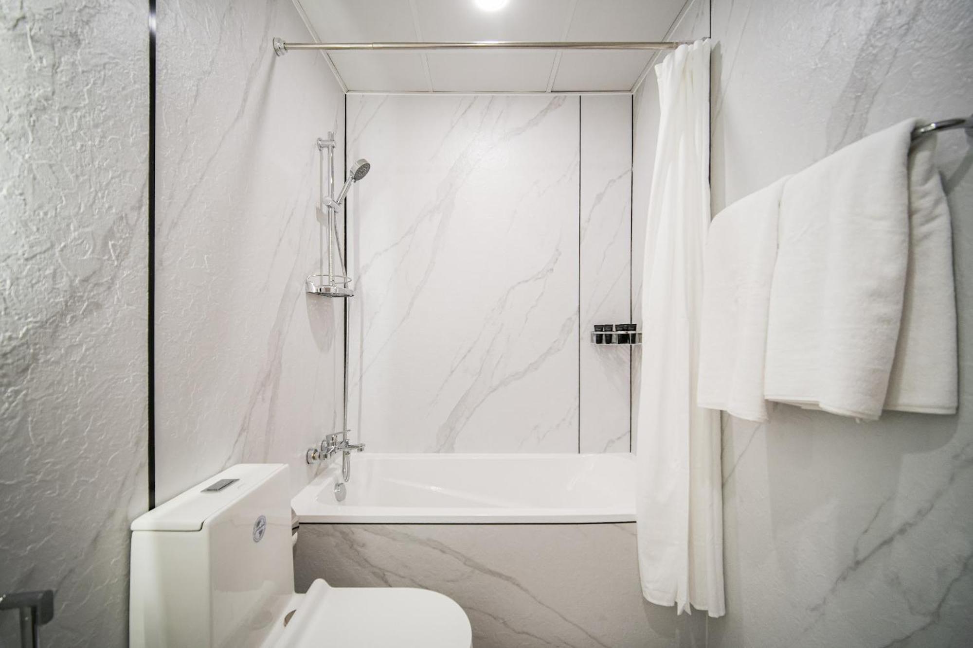 Walk To Jbr - Free Baby Gear - Marina View 2Br With Terrace * Dubaï