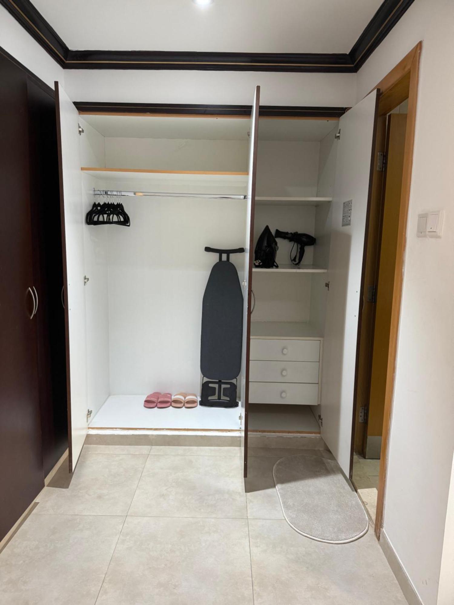 Séjour chez l'habitant 2015 Deluxe 5 Guests Close To Union Metro Station With Paid Parking Dubaï