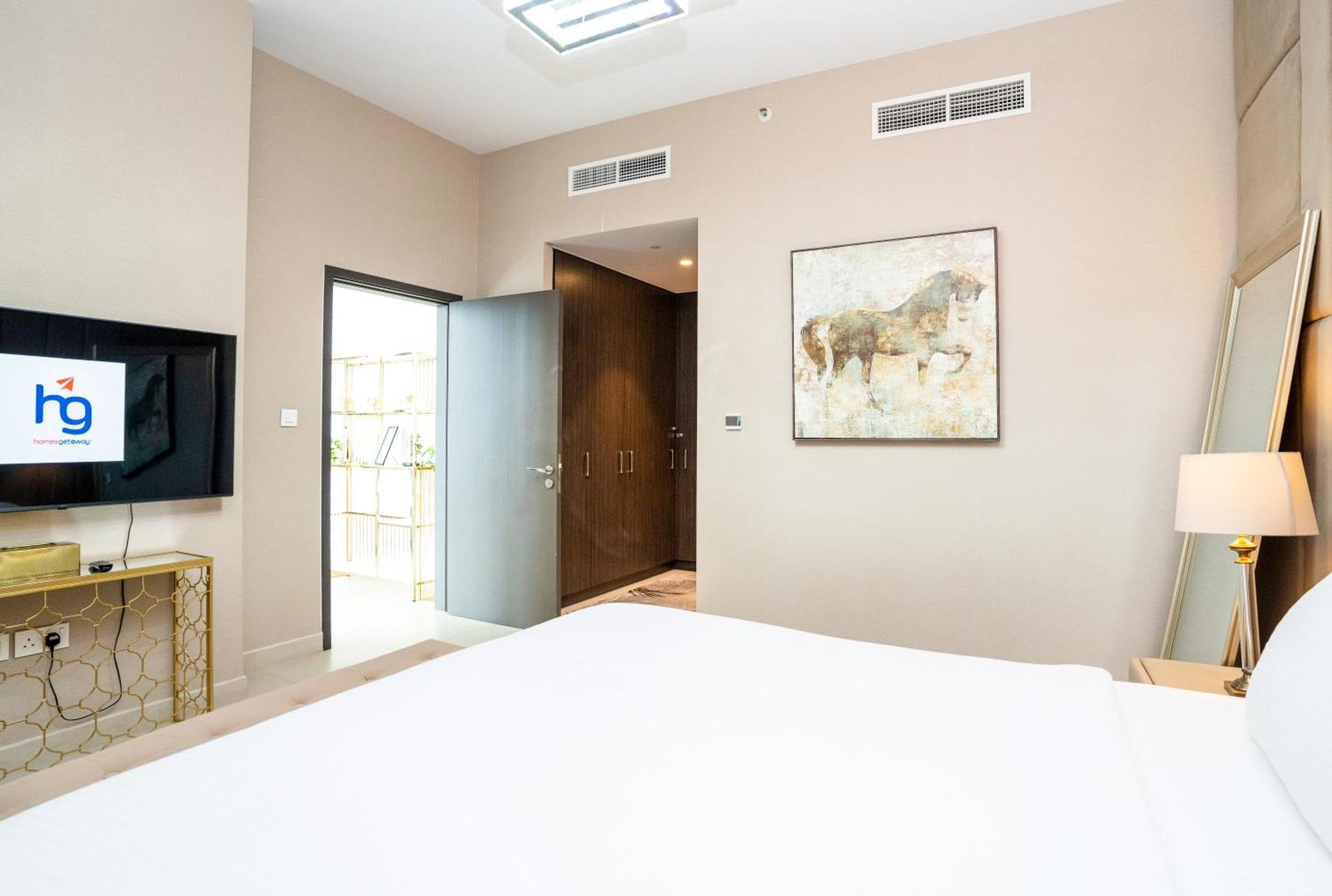 Homesgetaway-lovely 3br+maids In Downtown Views